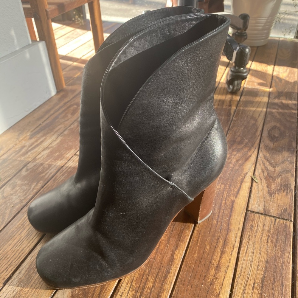 Celine - Leather Ankle Boots - 38.5